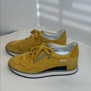 Yellow Suede Mephisto, women’s Sneakers